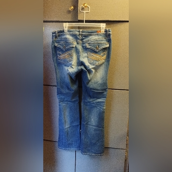 Lei by Levi's size 13  curvy jeans - Picture 2 of 5